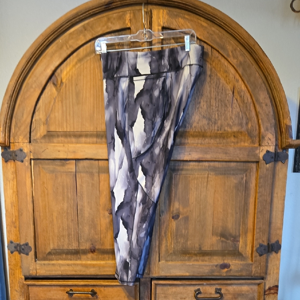 CALIA by Carrie Underwood Abstract Gray Leggings